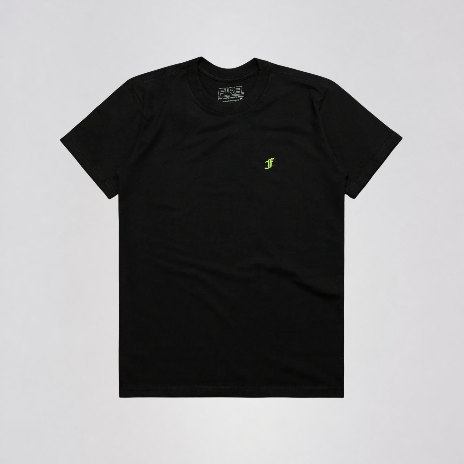 CAMISETA BÁSICA IN THE WORLD