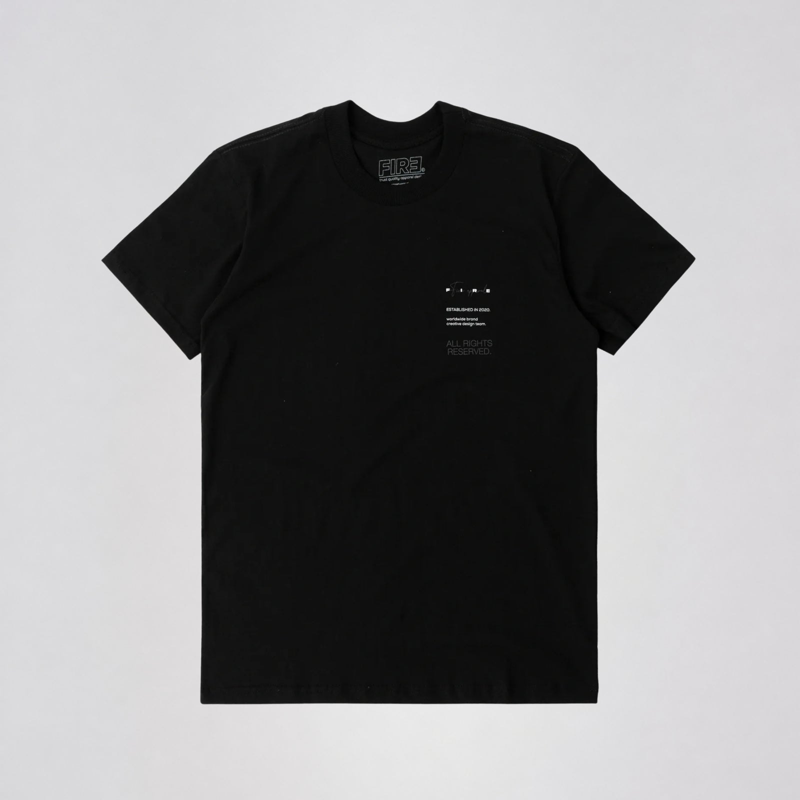 CAMISETA BÁSICA ESSENTIAL DESIGN