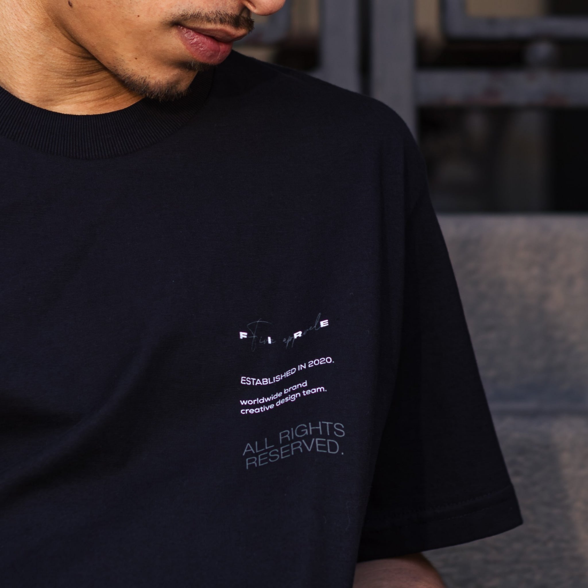 Camiseta Fire Essential Design Preta