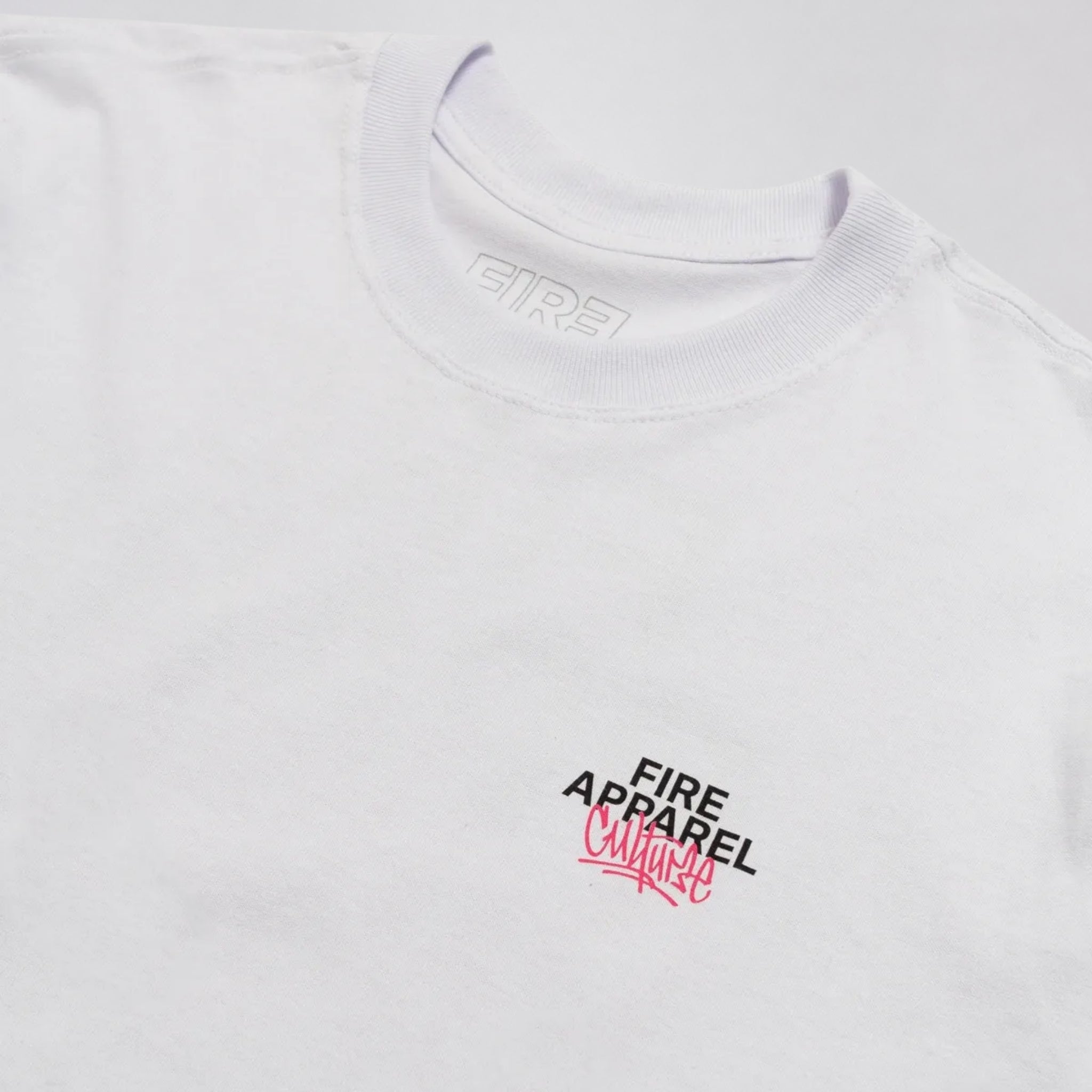 Camiseta Premium Fire Culture Pink Branca