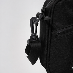 SHOULDER BAG ESSENTIAL