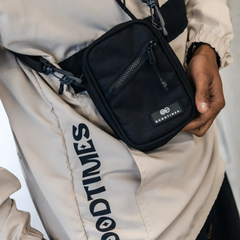 SHOULDER BAG ESSENTIAL