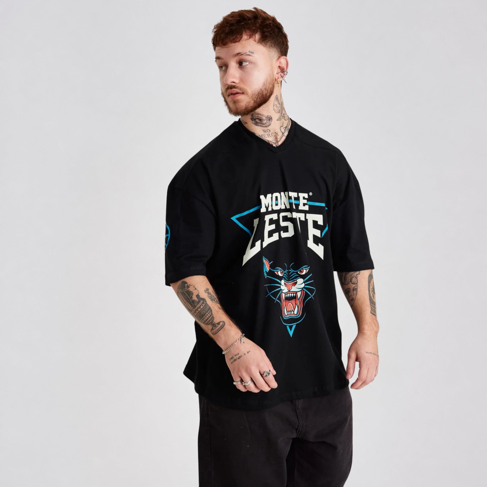 Camiseta Jersey Oversized Monte Leste Pantera Preta