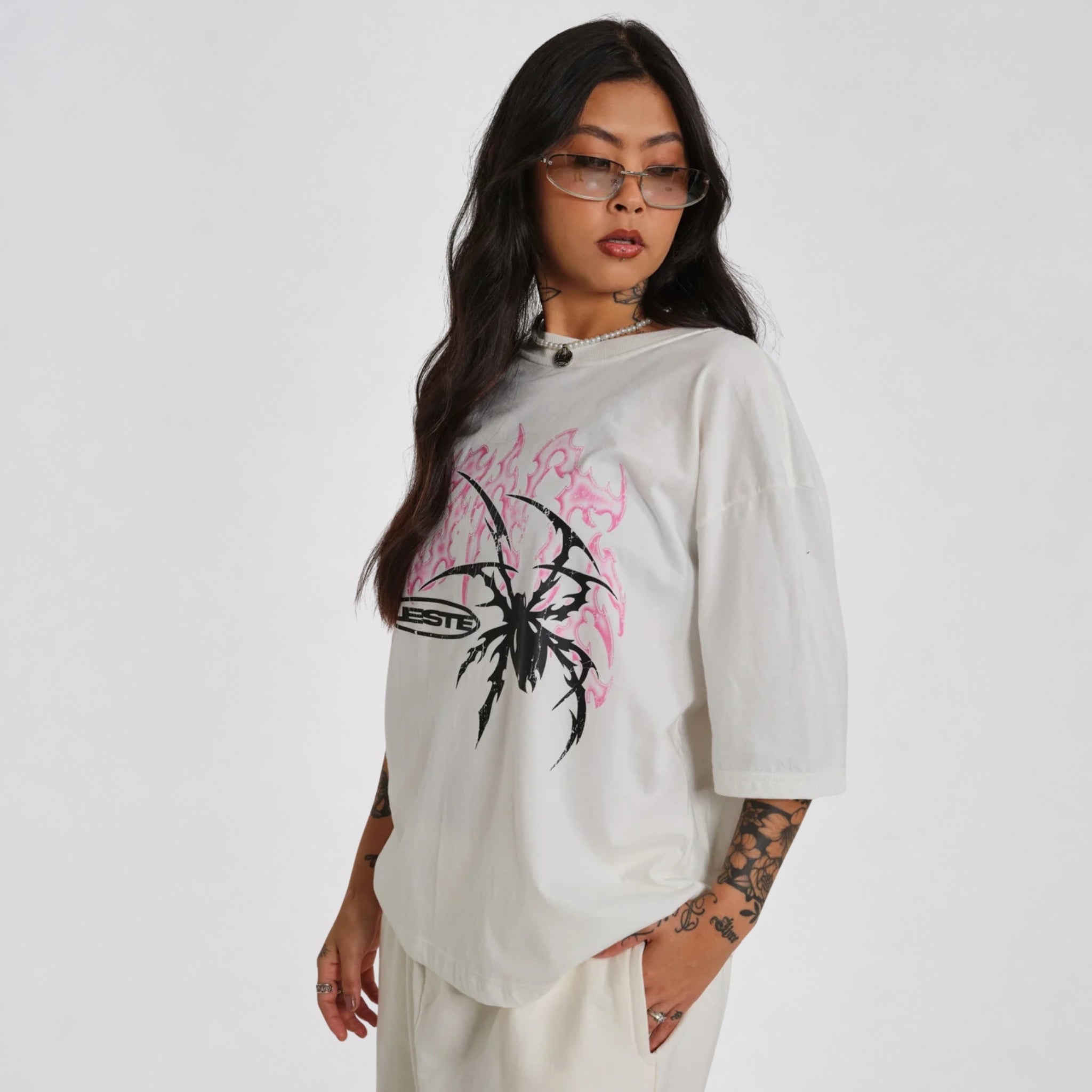 Camiseta Box Oversized Monte Leste Viuva Preta