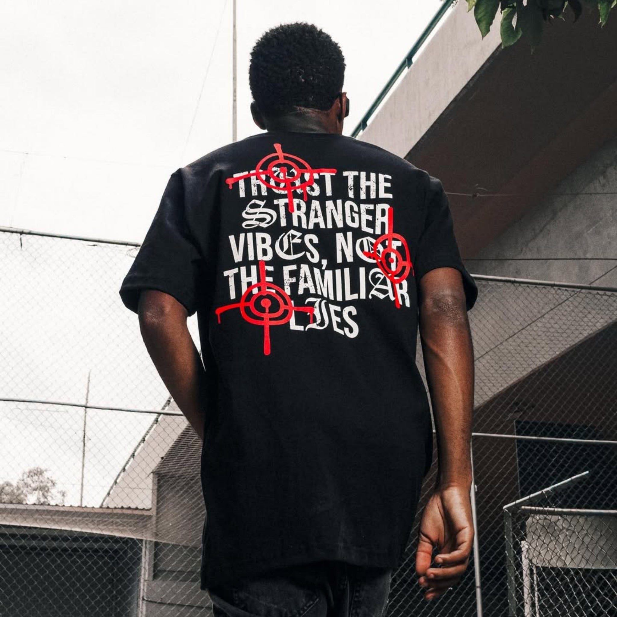 Camiseta Stranger Red Dot Preto