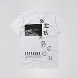 Camiseta Stranger No Scattered Letter Branco