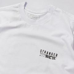 Camiseta Stranger No Scattered Letter Branco