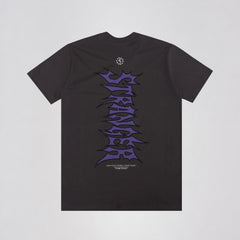 Camiseta Stranger Vertical Spikes Chumbo