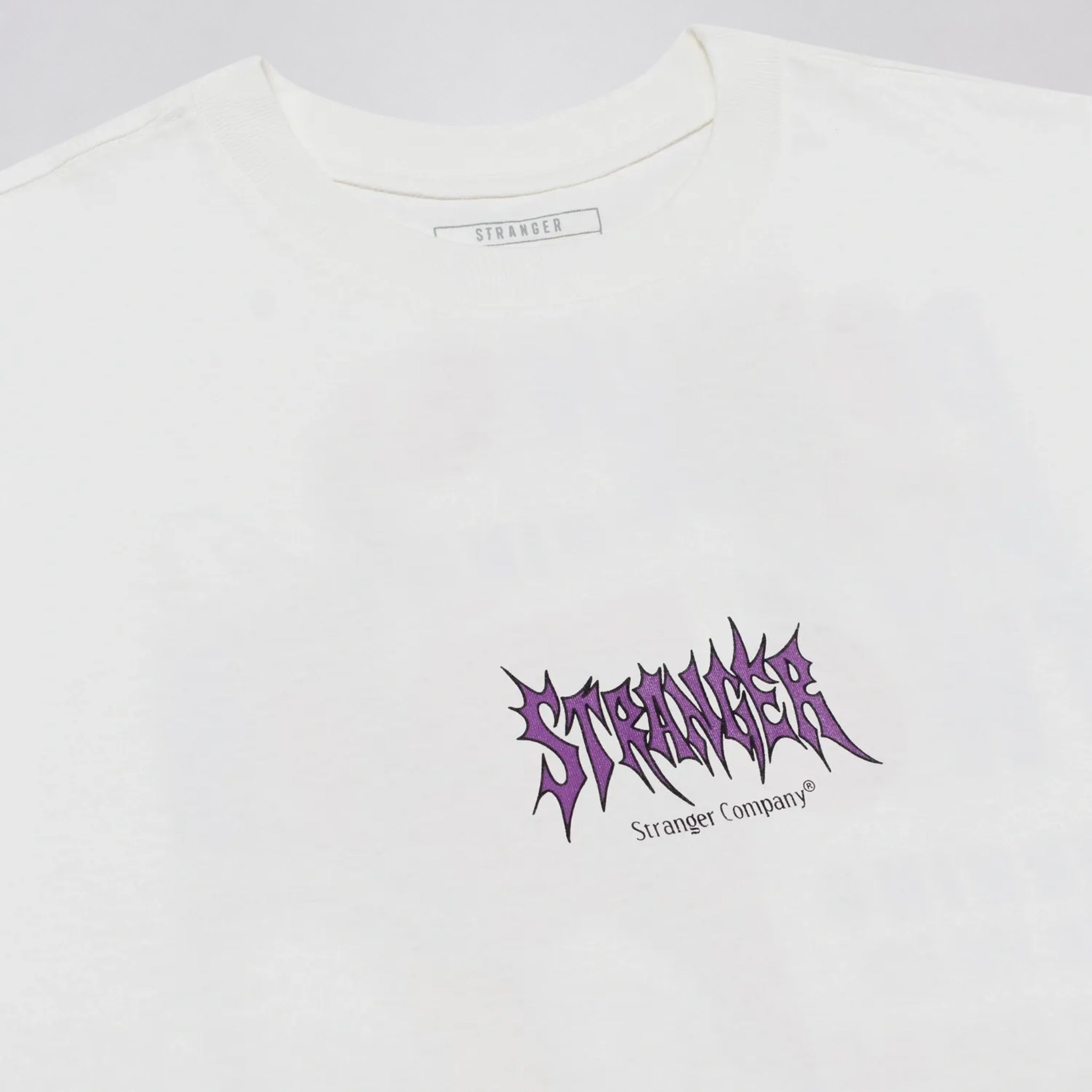 Camiseta Stranger Oversized Vertical Spikes Branca
