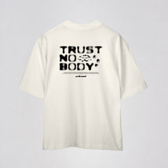 Camiseta Oversized Premium TRUST NOBODY da URBRAND
